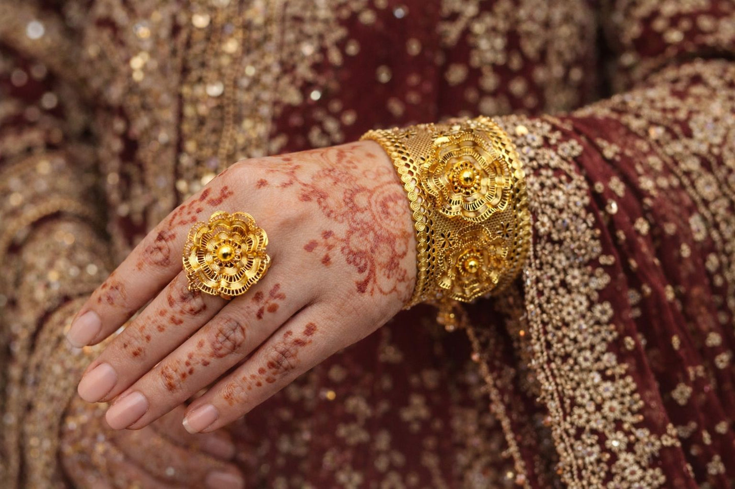 Madrasi Kara & Ring-25 (Golden)